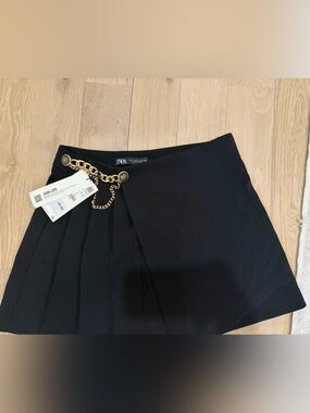 NWT Zara Black Mini Skort with Gold Chain Detail